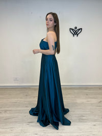 Vestido largo fiesta satinado asimétrico verde