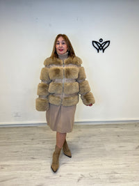 Chaqueta de pelo cuello redondo marrón