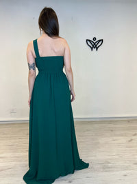 Vestido largo verde botella asimétrico con abertura
