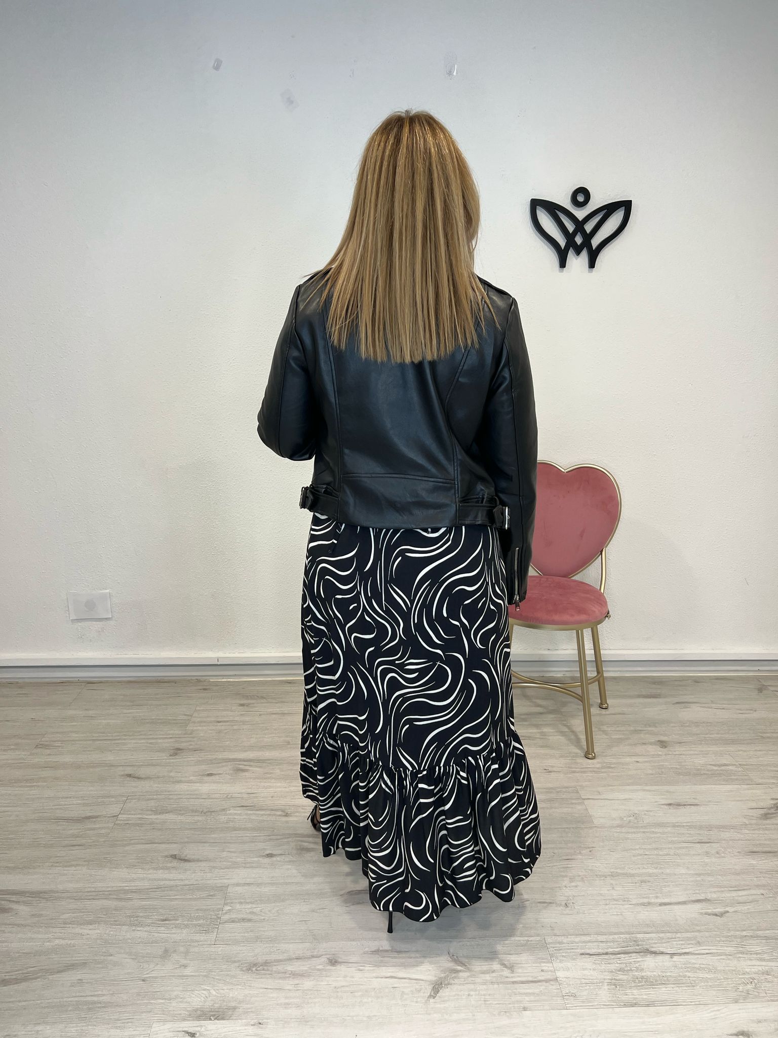 Cazadora biker polipiel corta negra