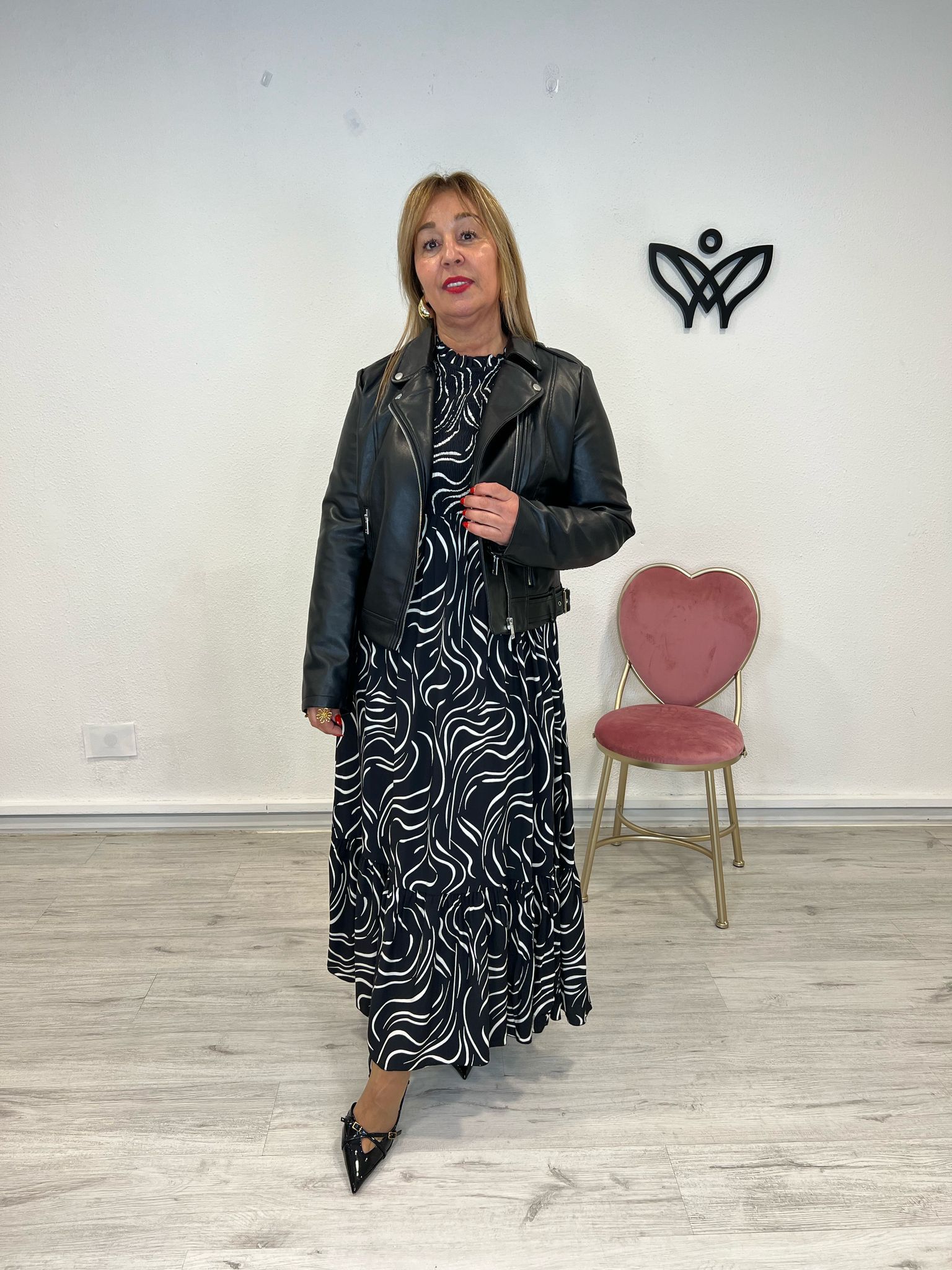 Cazadora biker polipiel corta negra