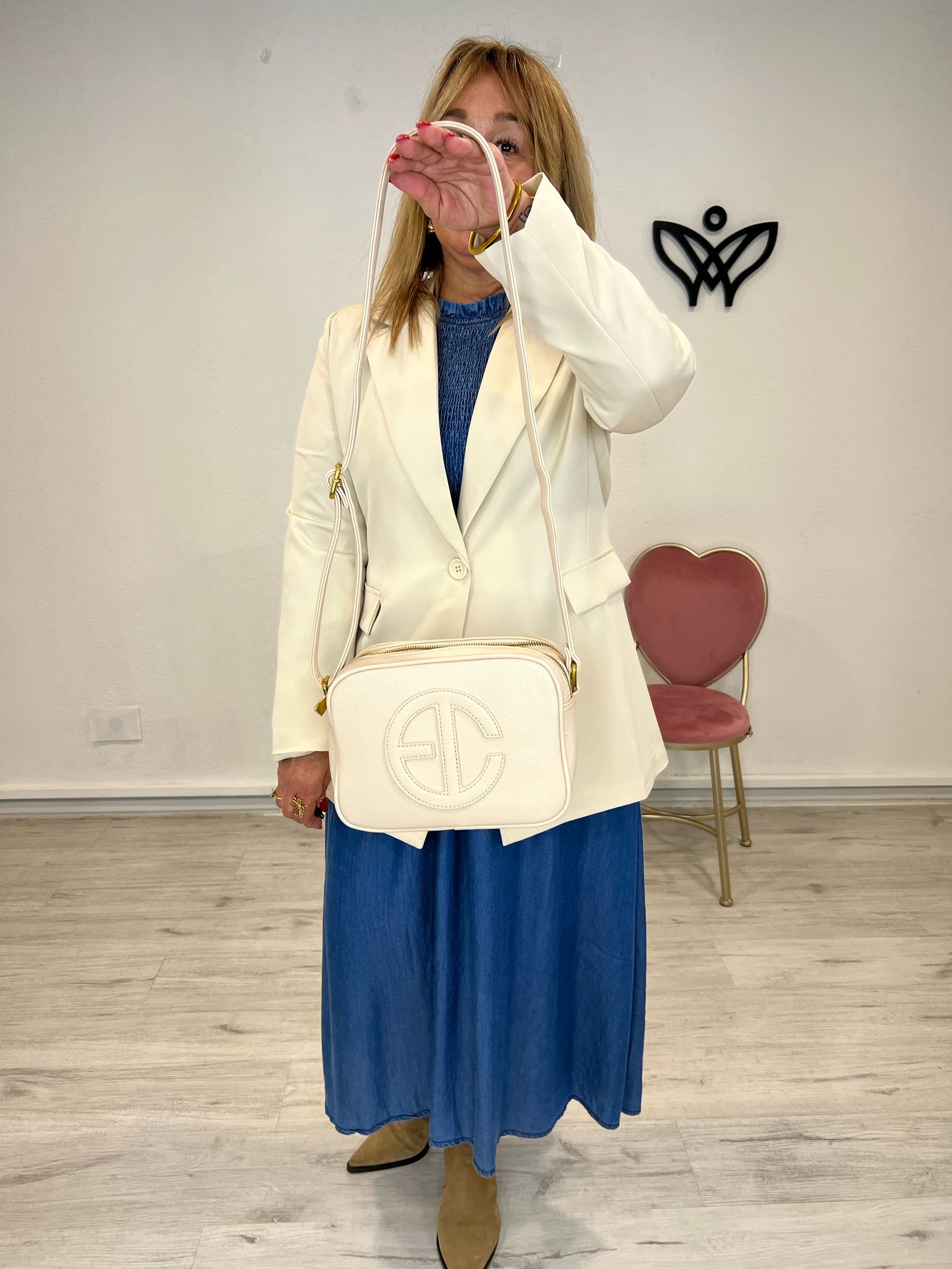 Bolso cuadrado bandolera beis