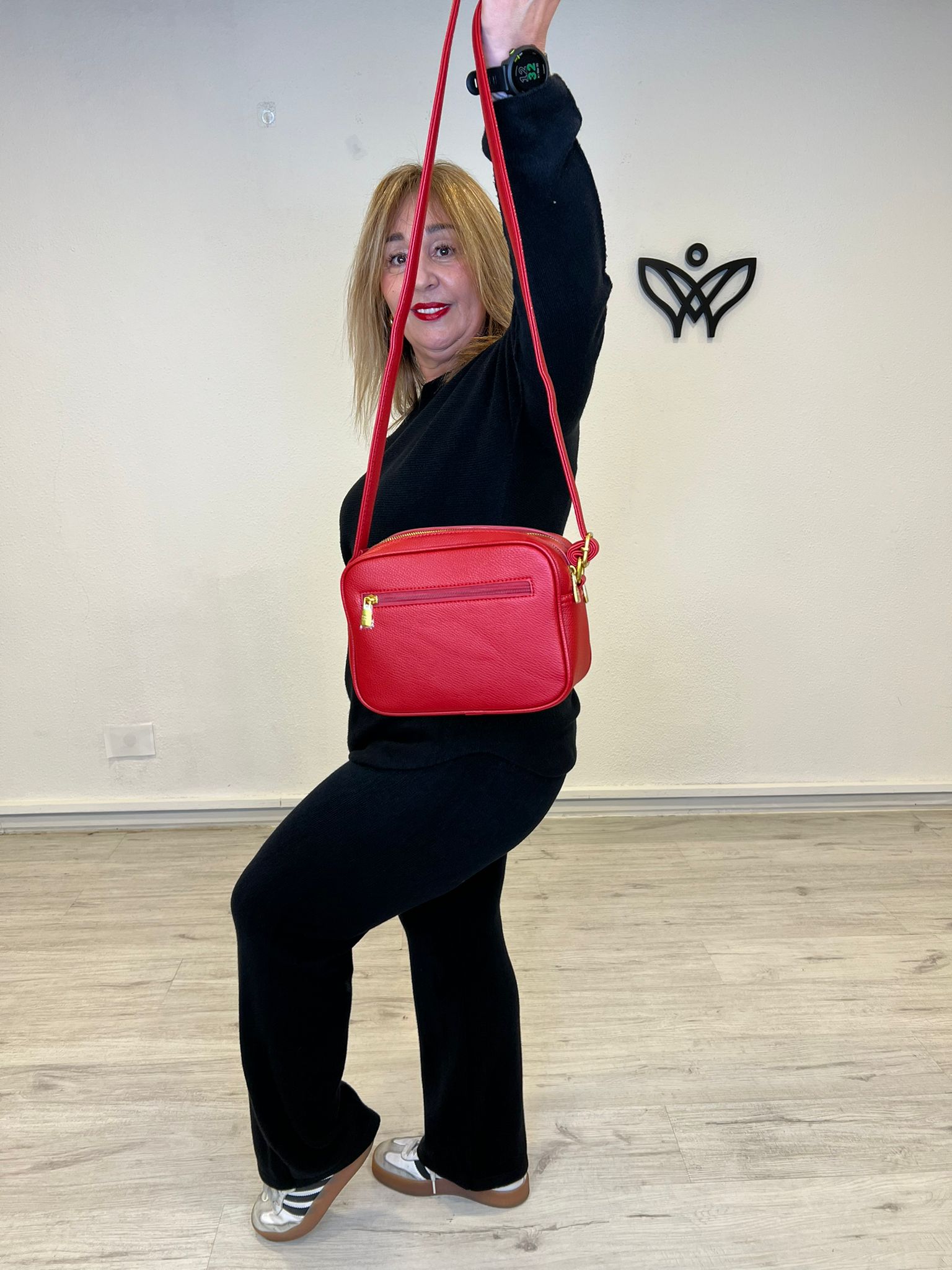 Bolso polipiel cuadrado asa larga rojo