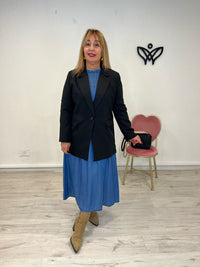 Americana blazer con solapa clásica forrada con hombreras en negro