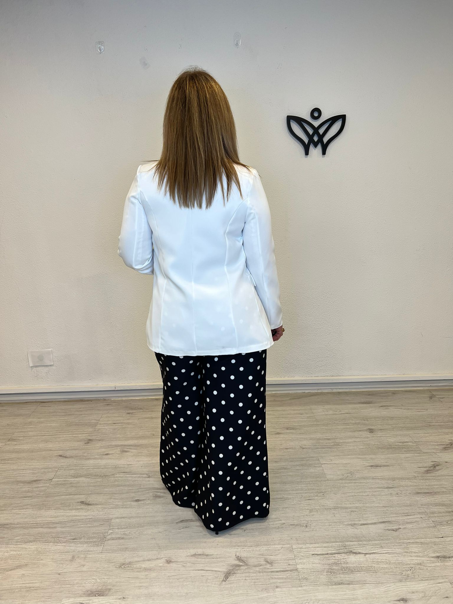 Americana blanca de solapa larga forrada