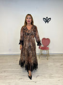 Vestido largo midi escote en pico estampado leopardo marrón