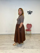 Vestido largo midi de algodón de rayas marrón chocolate