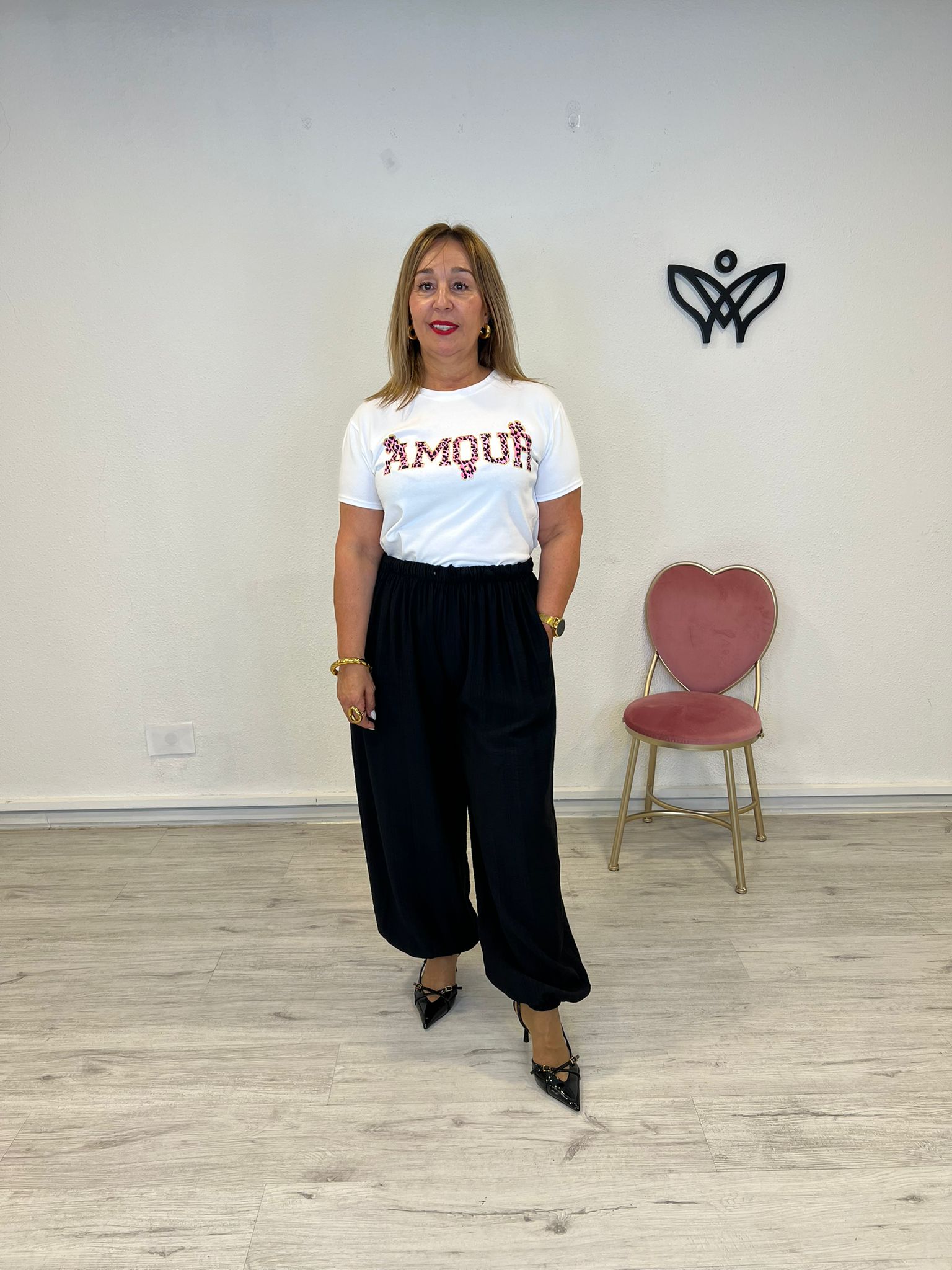 Pantalon bombacho goma en la cintura y tobillo negro