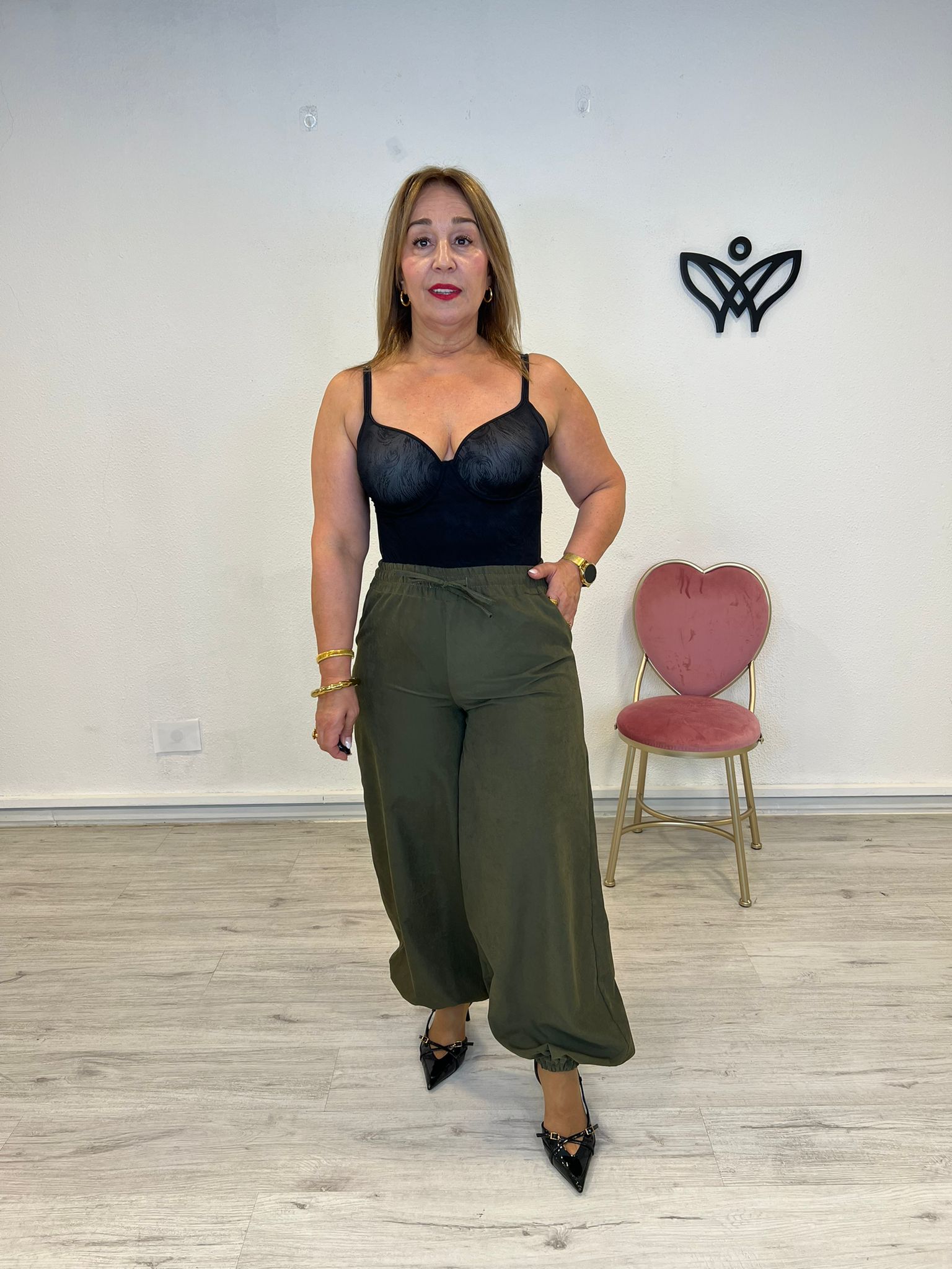 Pantalón bombacho goma en la cintura y tobillo verde