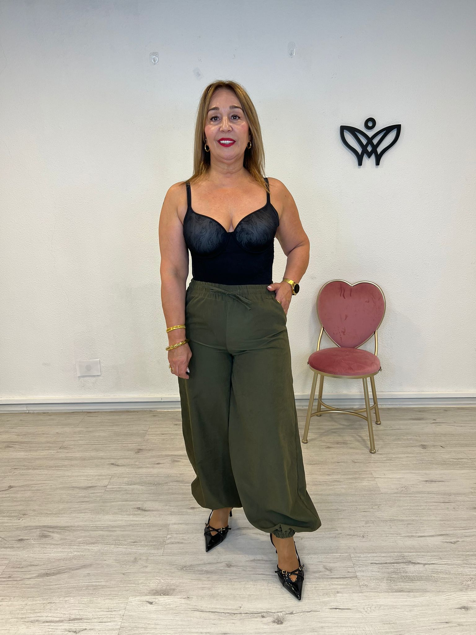 Pantalón bombacho goma en la cintura y tobillo verde