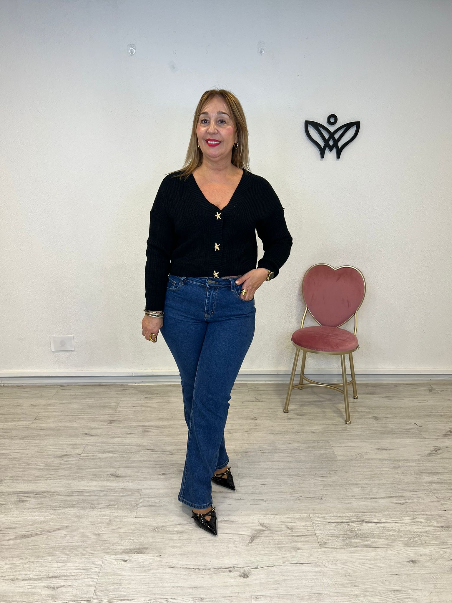 Chaqueta cárdigan punto corta escote pico negra