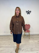 Camisa algodón cuello camisero detalle lazos marrón chocolate