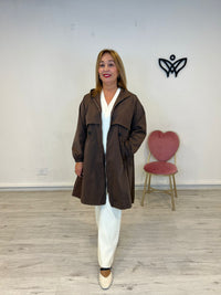 Trench larga gabardina con capucha cierre cremallera marrón chocolate