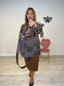 Bolso ante flecos bombonera asa corta y larga marrón