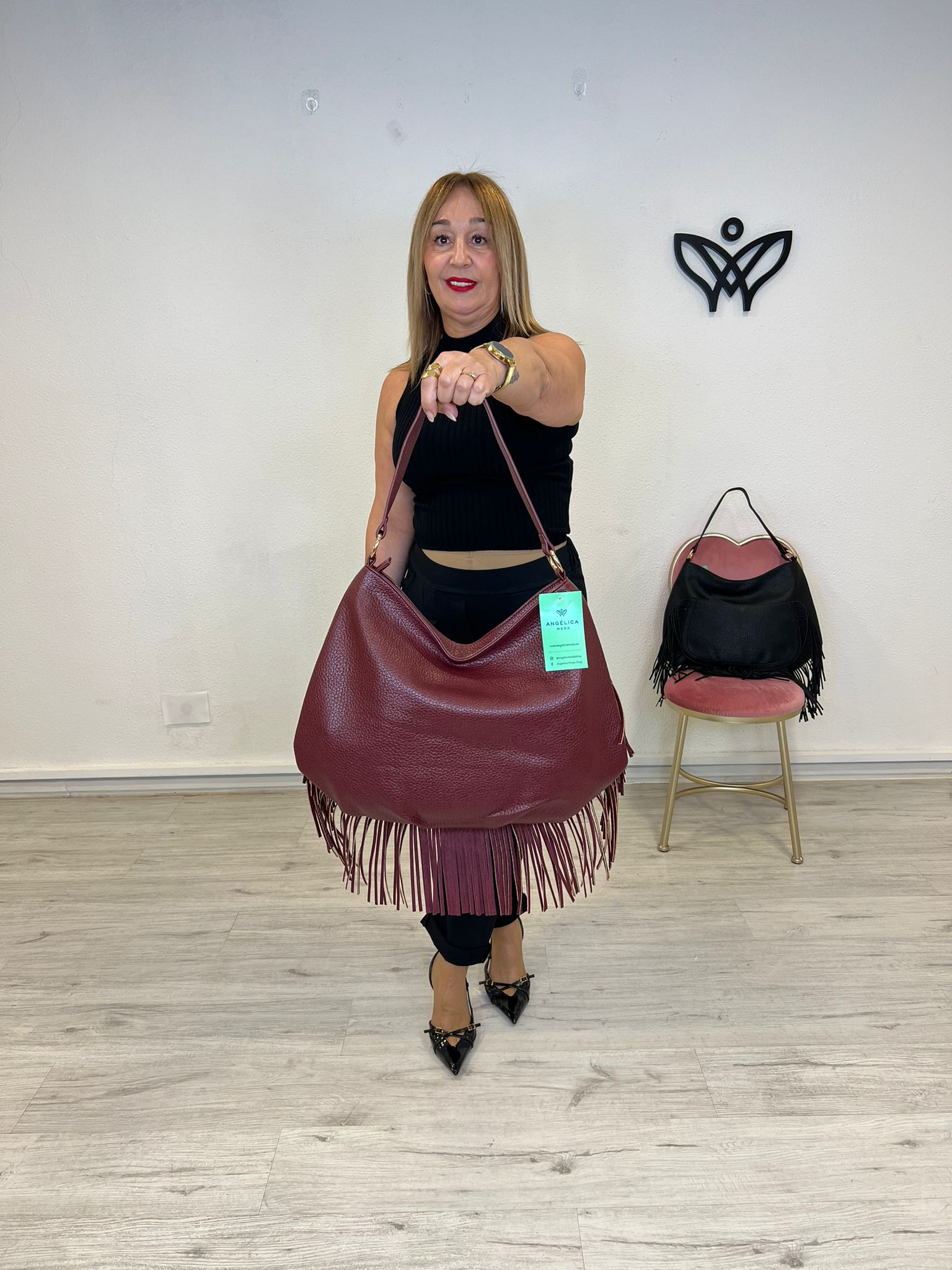 Bolso polipiel de flecos media luna burdeos