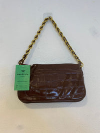 Bolso cartera alargado polipiel brillo asa doradas marrón