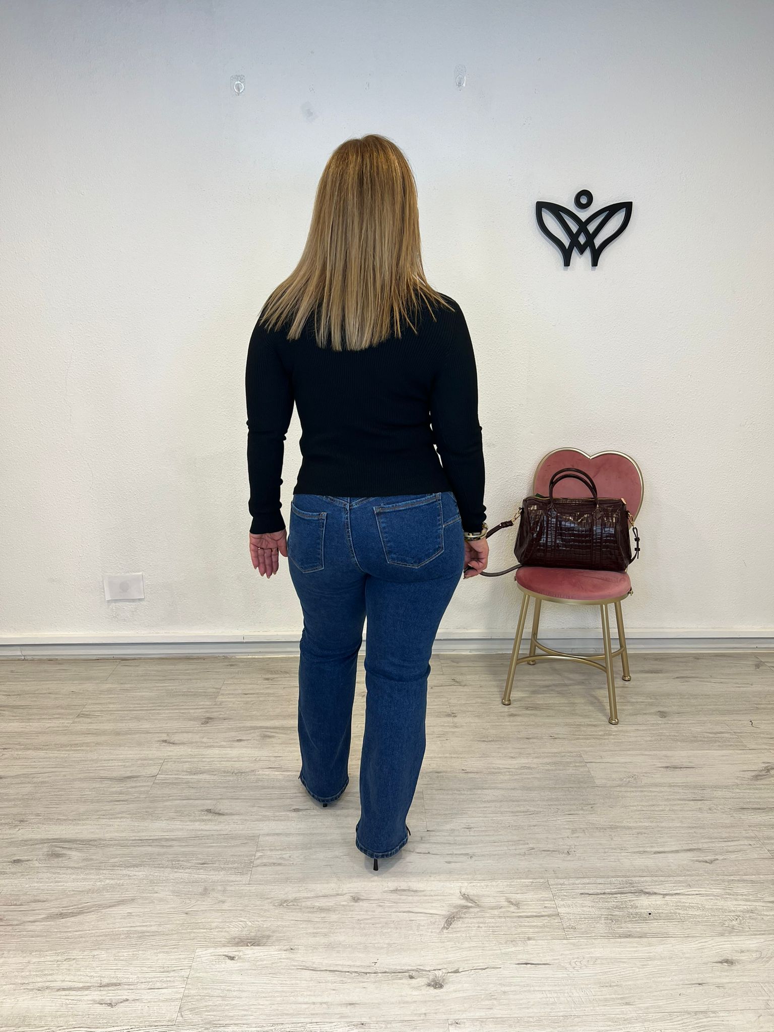 Jersey de punto de cuello redondo canalé perlas negro