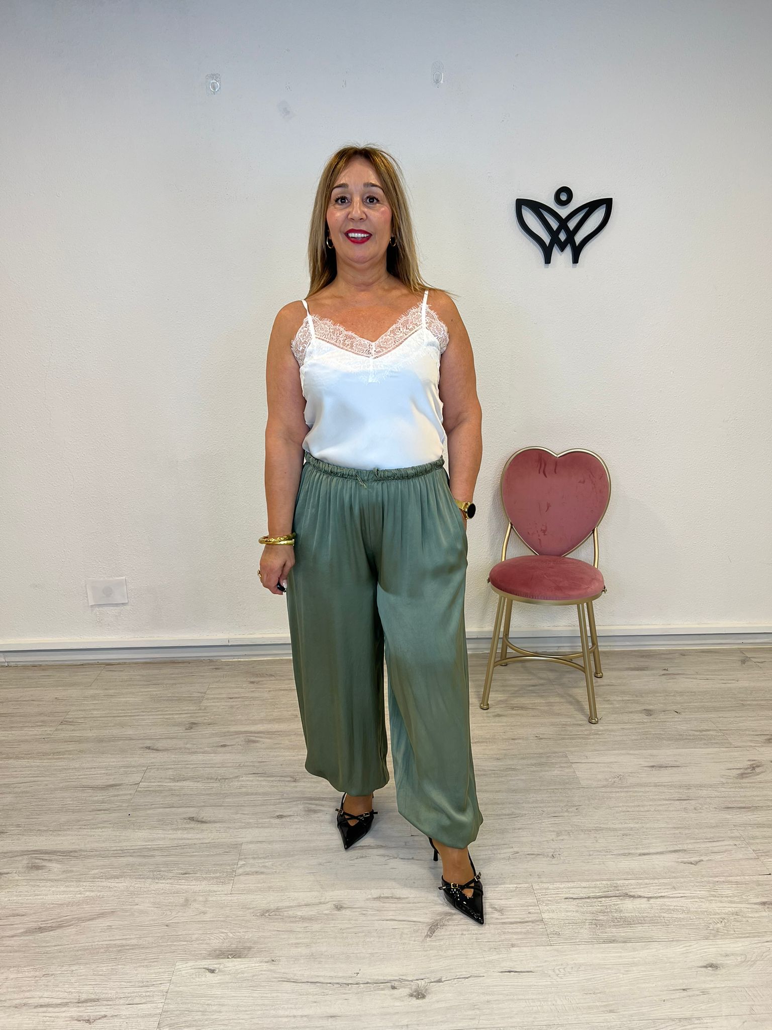 Pantalón bombacho goma en la cintura y tobillo verde