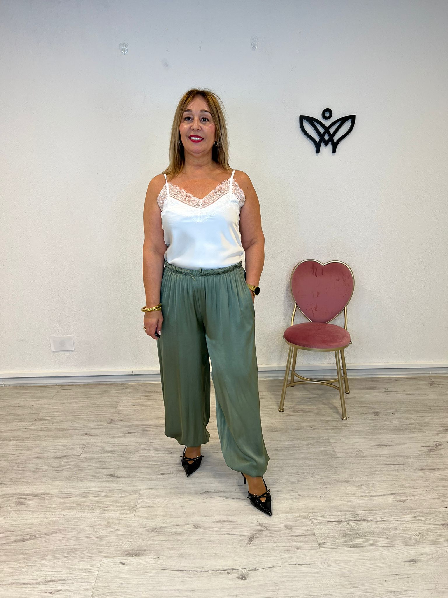 Pantalón bombacho goma en la cintura y tobillo verde