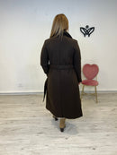 Abrigo largo clásico solapas forrado con cinturón y botones marrón chocolate