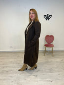 Abrigo largo clásico solapas forrado con cinturón y botones marrón chocolate