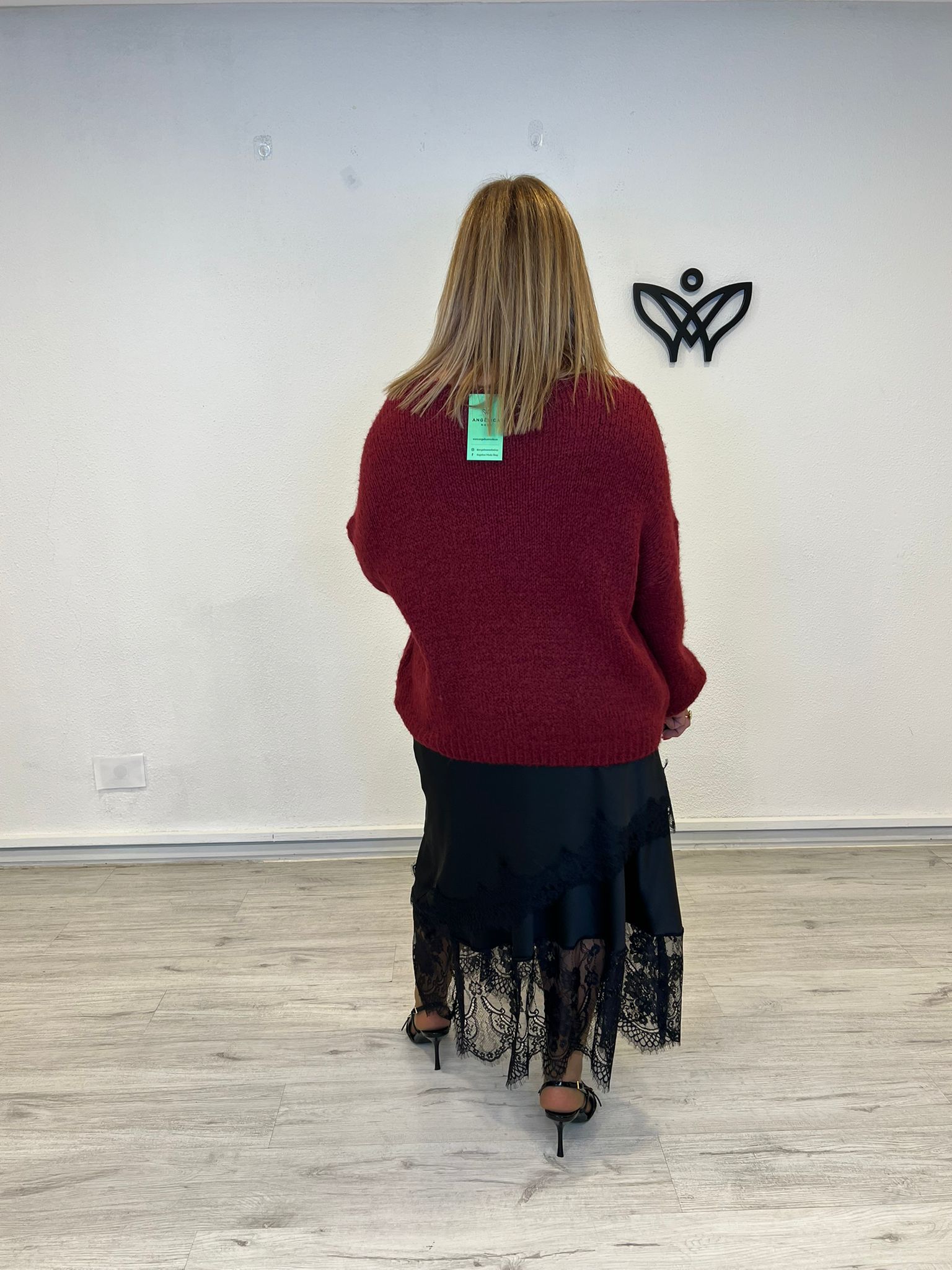 Jersey de punto escote en pico en burdeos