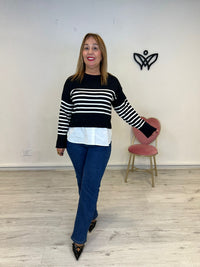 Jersey de punto de rayas bajo camisa blanco negro