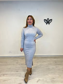 Vestido de punto largo cuello subido abertura lateral gris