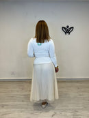 Camiseta top de licra manga larga escote en pico beis