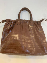 Bolso rectangular brillante piel de cocodrilo sintético marrón