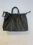 Bolso rectangular brillante piel cocodrilo sintético negro