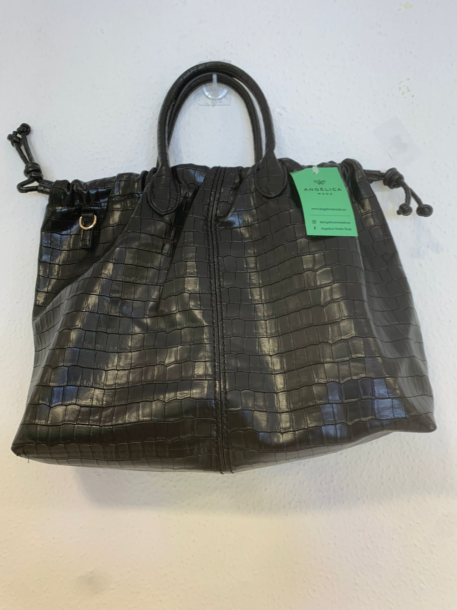 Bolso rectangular brillante piel cocodrilo sintético negro