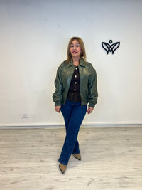 Bomber cazadora polipiel forrada en verde oliva