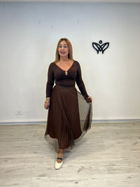 Falda largo midi de tul plisada con goma en la cintura marrón chocolate