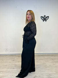 Top camiseta encaje transparente escote en pico negra