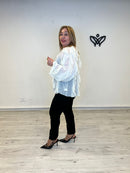 Camisa gasa escote en pico con volantes fluida en beis