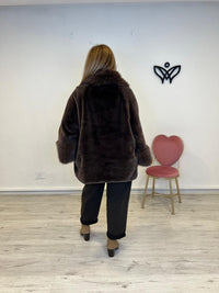 Chaquetón corte capa de pelo forrado marron chocolate