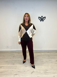 Jersey de punto escote en pico de rombos en marrón chocolate