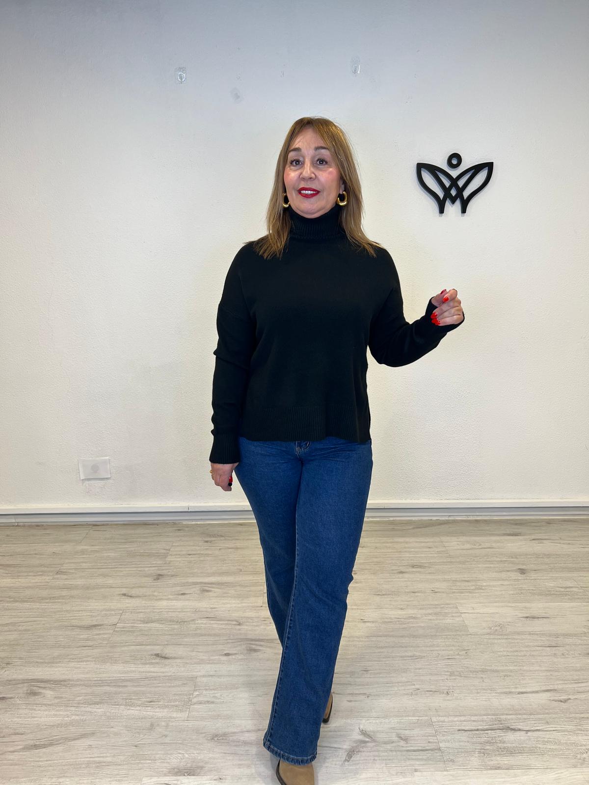 Jersey de punto largo de cuello subido negro