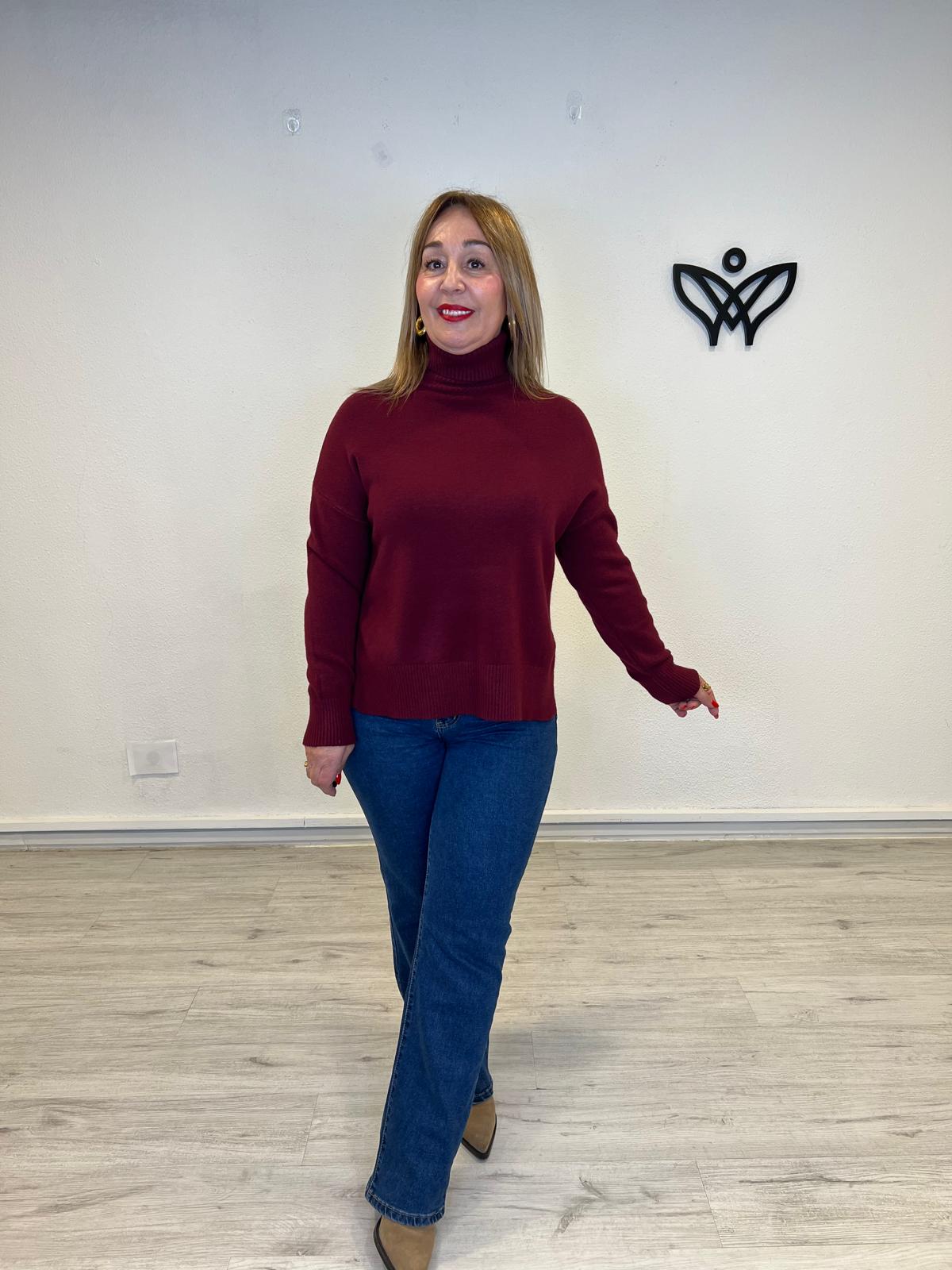 Jersey de punto largo de cuello subido burdeos