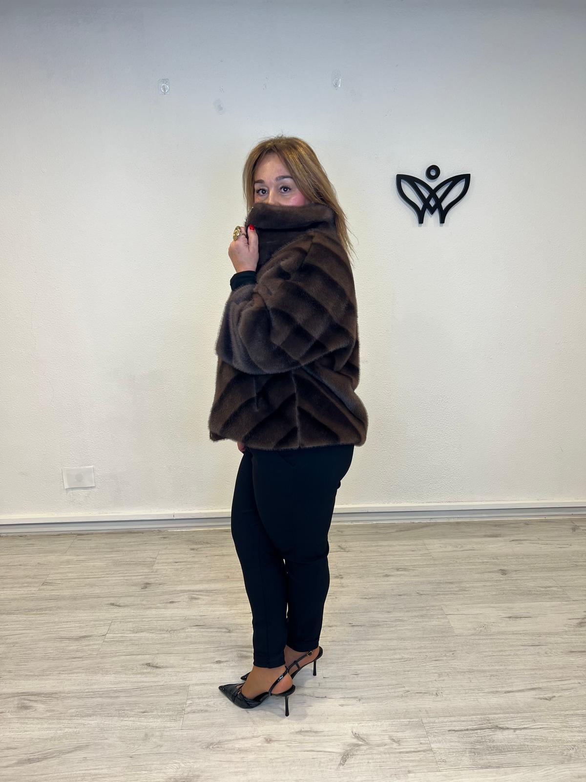 Abrigo chaqueta de pelo abrocha con cremallera en marrón chocolate