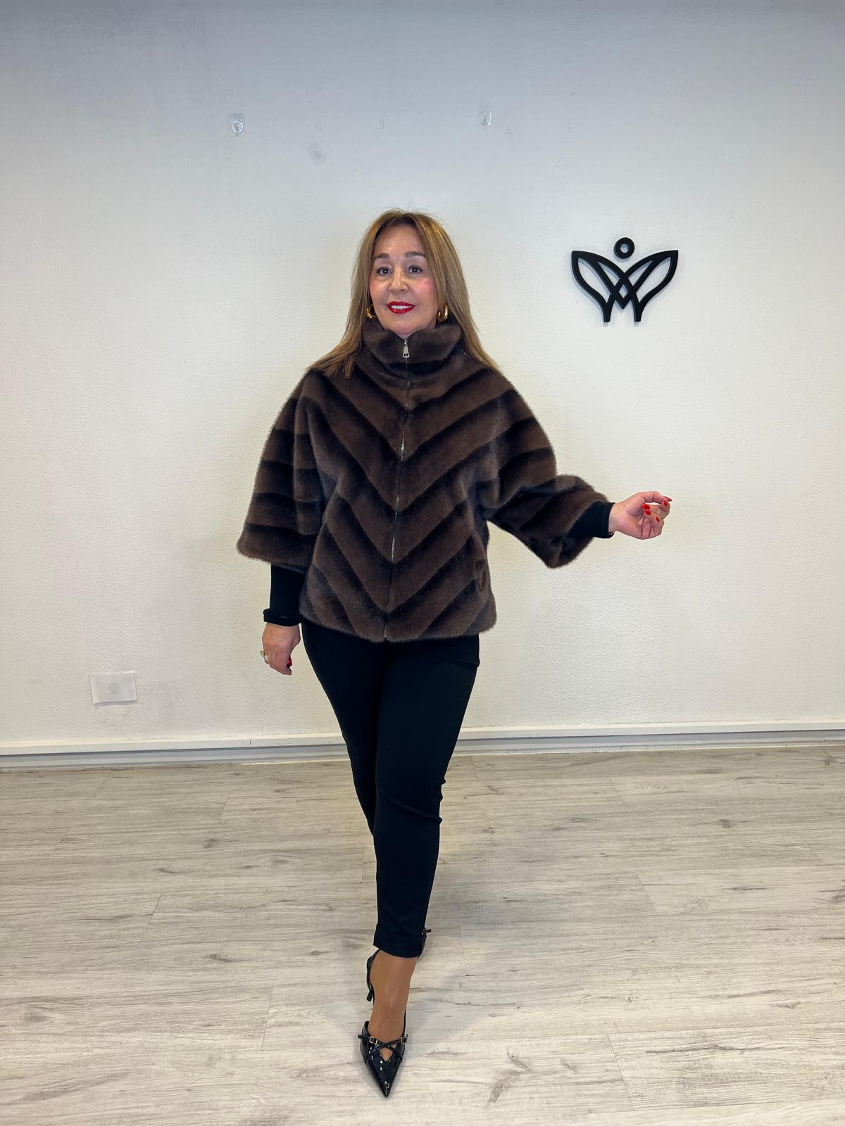 Abrigo chaqueta de pelo abrocha con cremallera en marrón chocolate