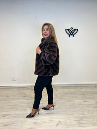 Abrigo chaqueta de pelo abrocha con cremallera en marrón chocolate