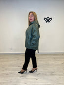 Plumas cazadora corto acolchada con capucha verde