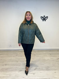 Plumas cazadora corto acolchada con capucha verde