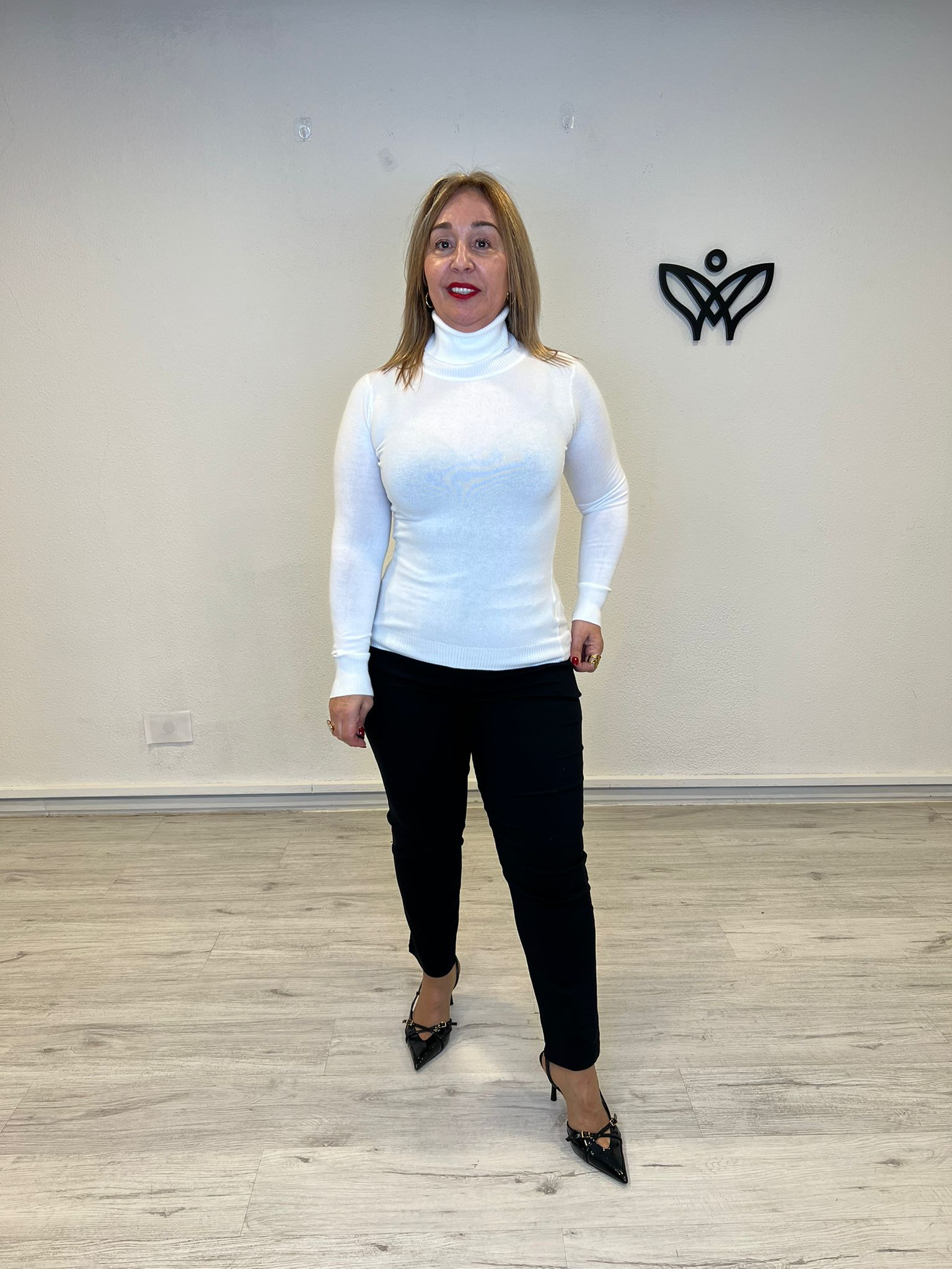 Jersey de punto básico de cuello subido blanco