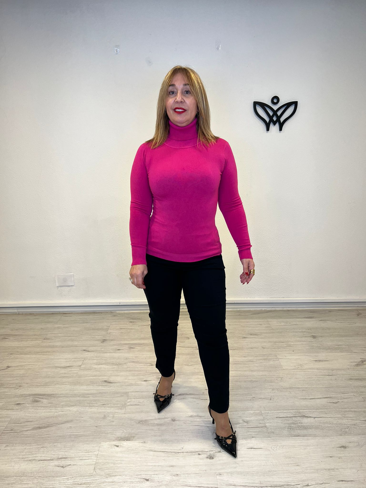 Jersey de punto básico de cuello subido rosa