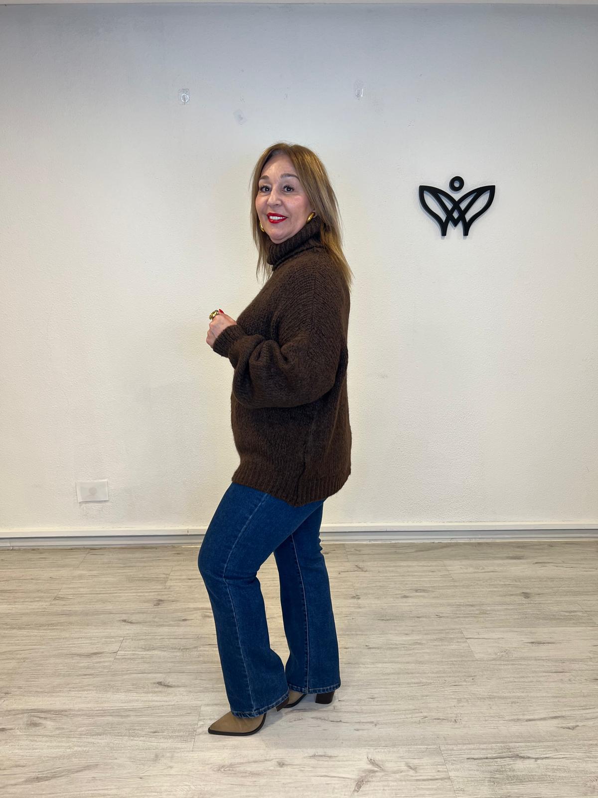 Jersey de cuello subido de punto gordo oversize marrón chocolate