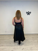 Falda de polipiel largo midi con bolsillos negra