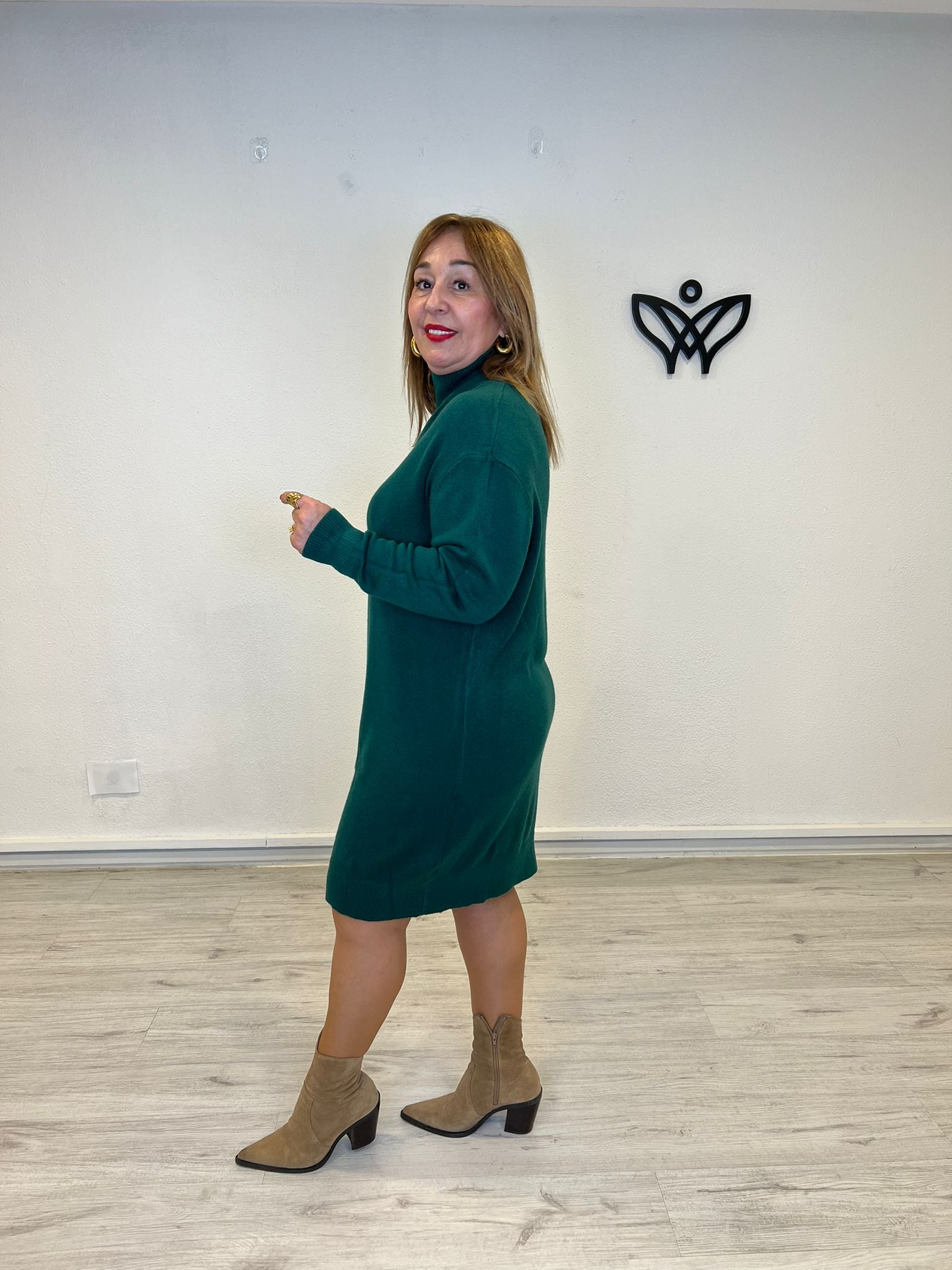 Vestido de punto cuello Perkins oversize corto verde